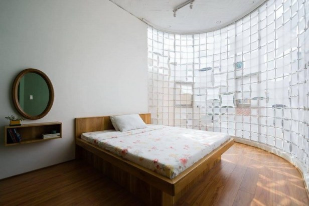 nha-35m2-ngap-tran-anh-sang-nho-vao-thiet-ke-doc-la-184-7