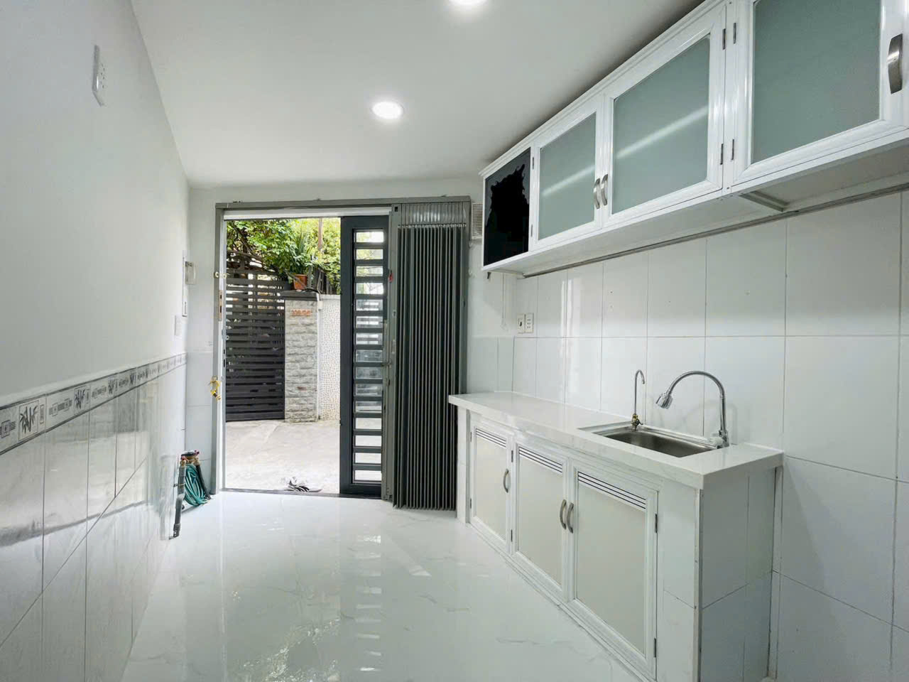 z7429982088656_6ba0017b802441bf3186e92b4db76843